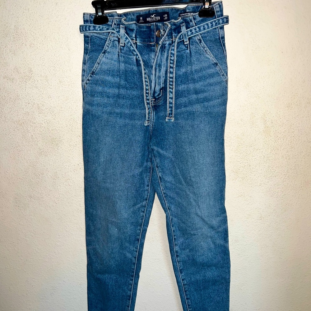 STYLISH HOLLISTER JEANS!🕺🏽